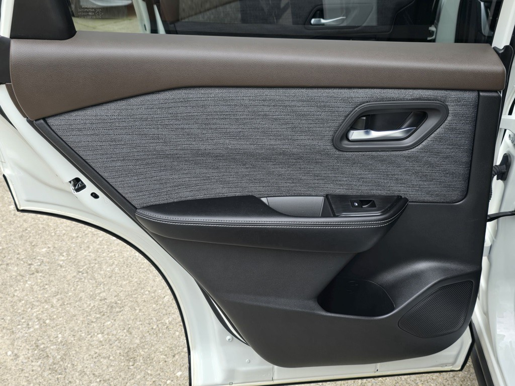 2021 Nissan Rogue Image 25