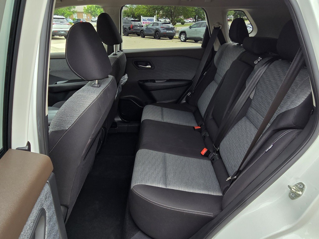 2021 Nissan Rogue Image 26