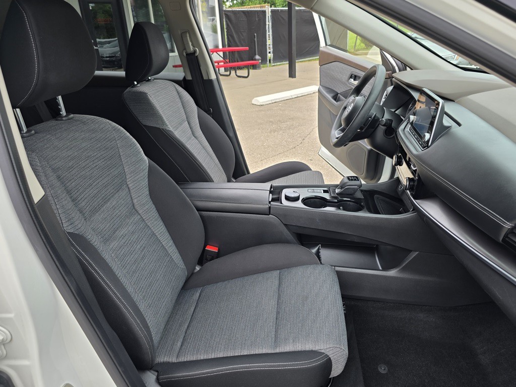 2021 Nissan Rogue Image 30