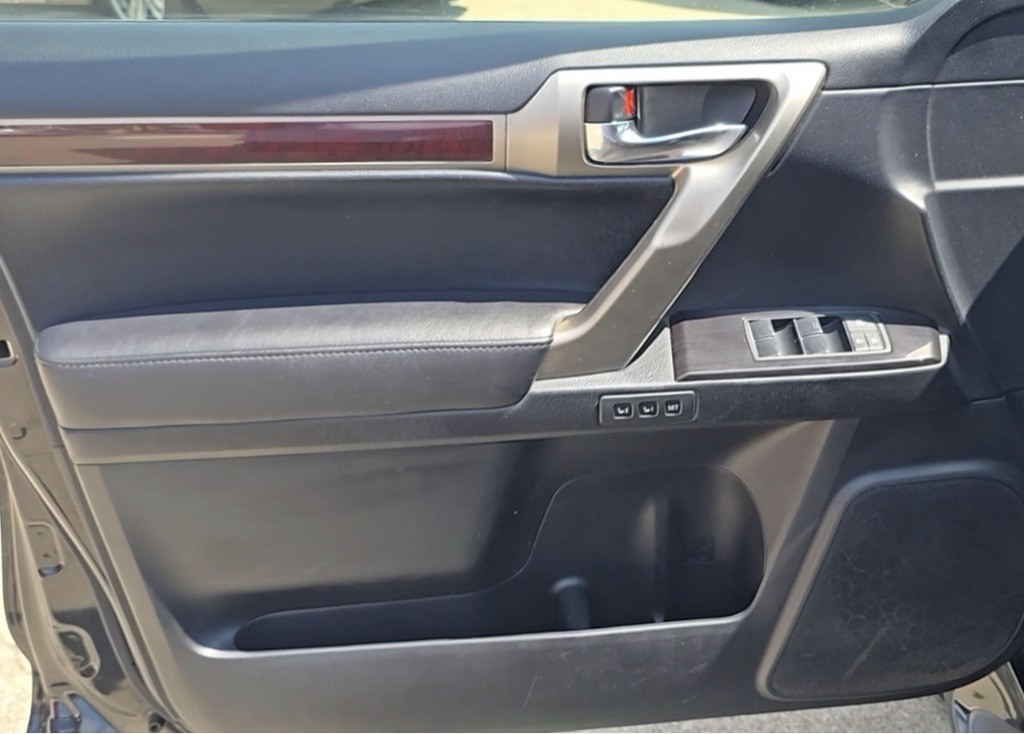 2010 Lexus GX Image 14