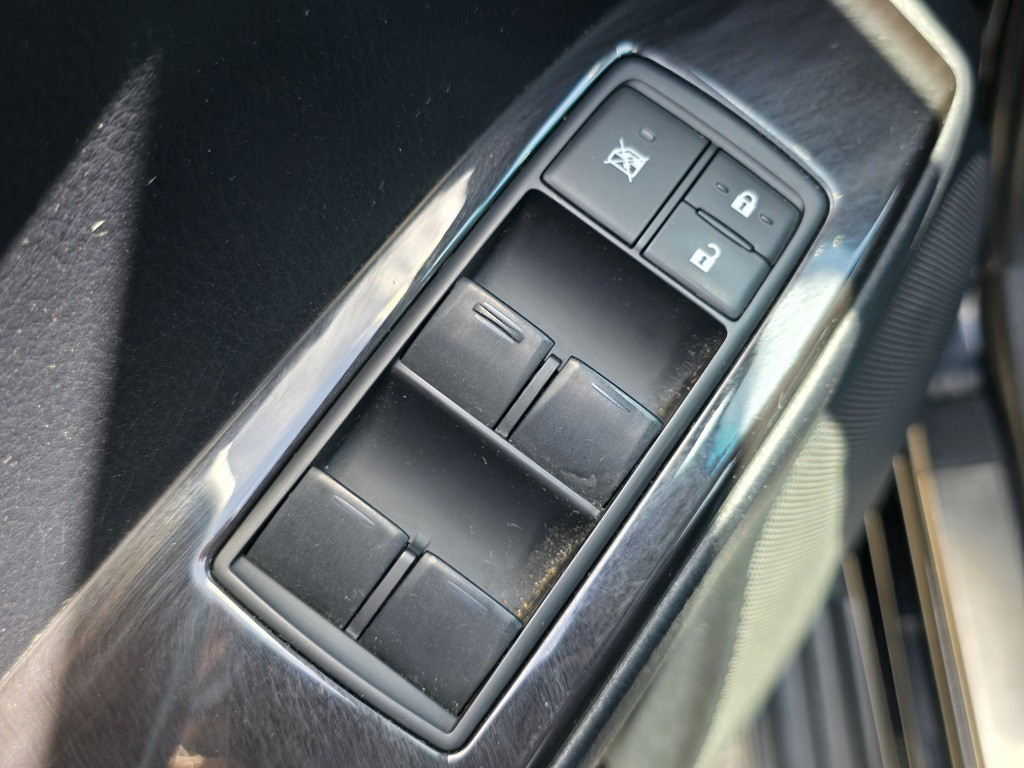 2010 Lexus GX Image 15