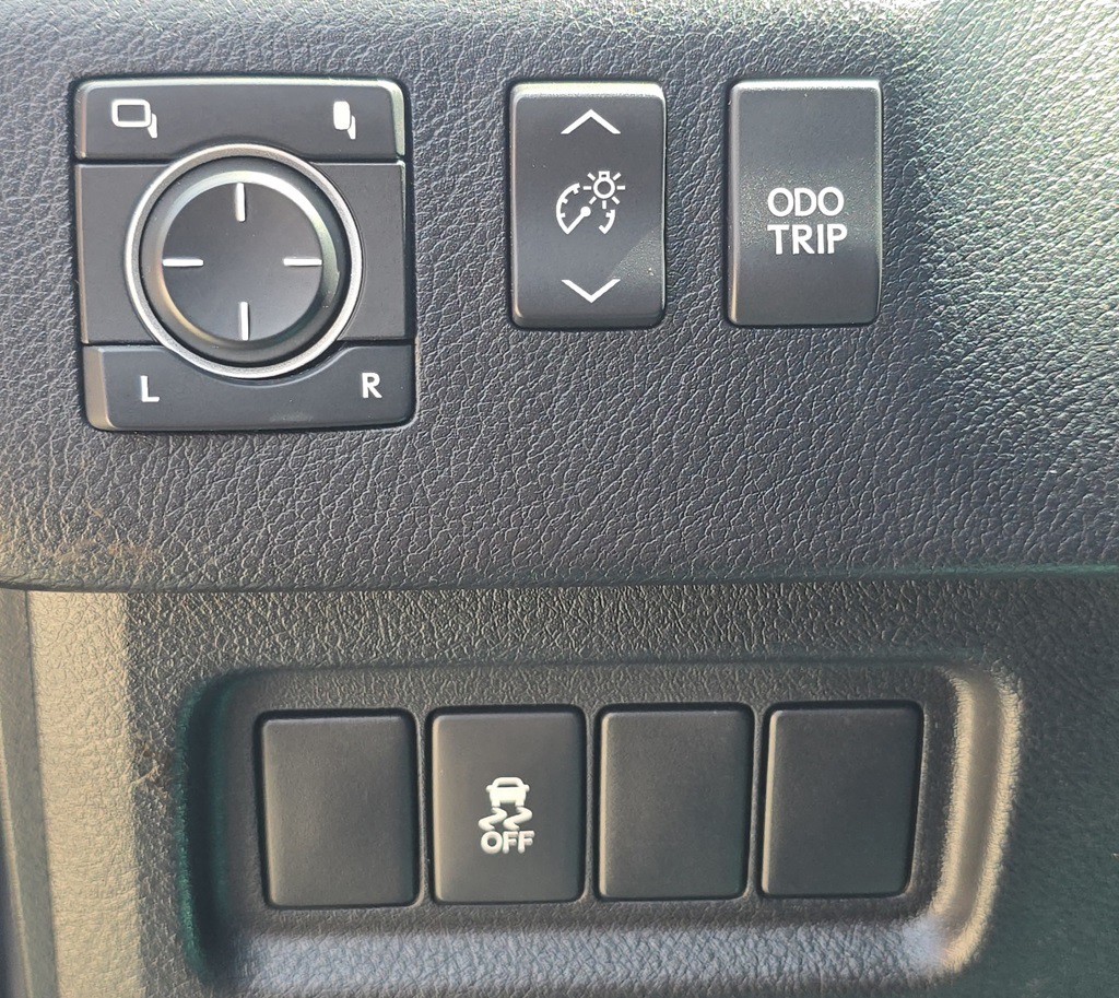 2010 Lexus GX Image 18