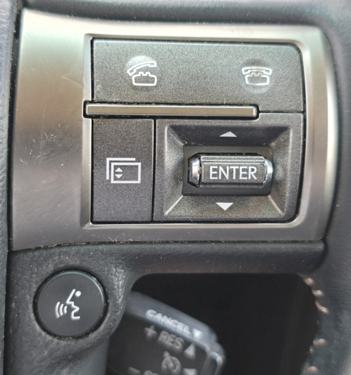 2010 Lexus GX Image 21
