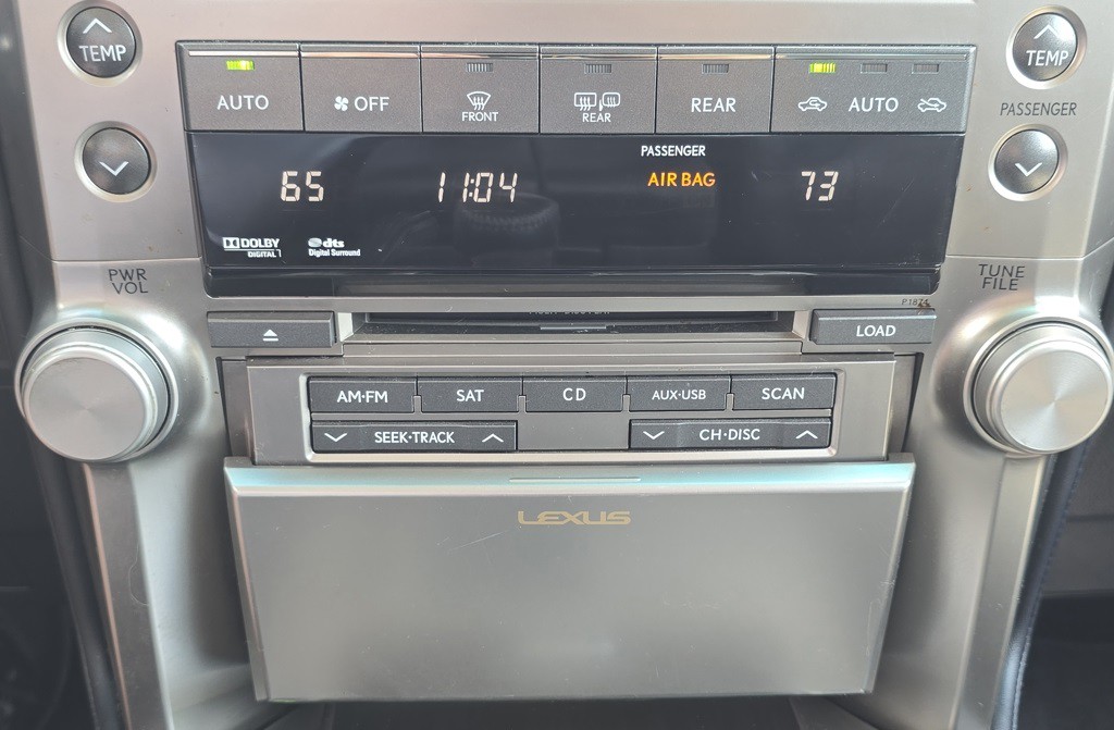 2010 Lexus GX Image 24