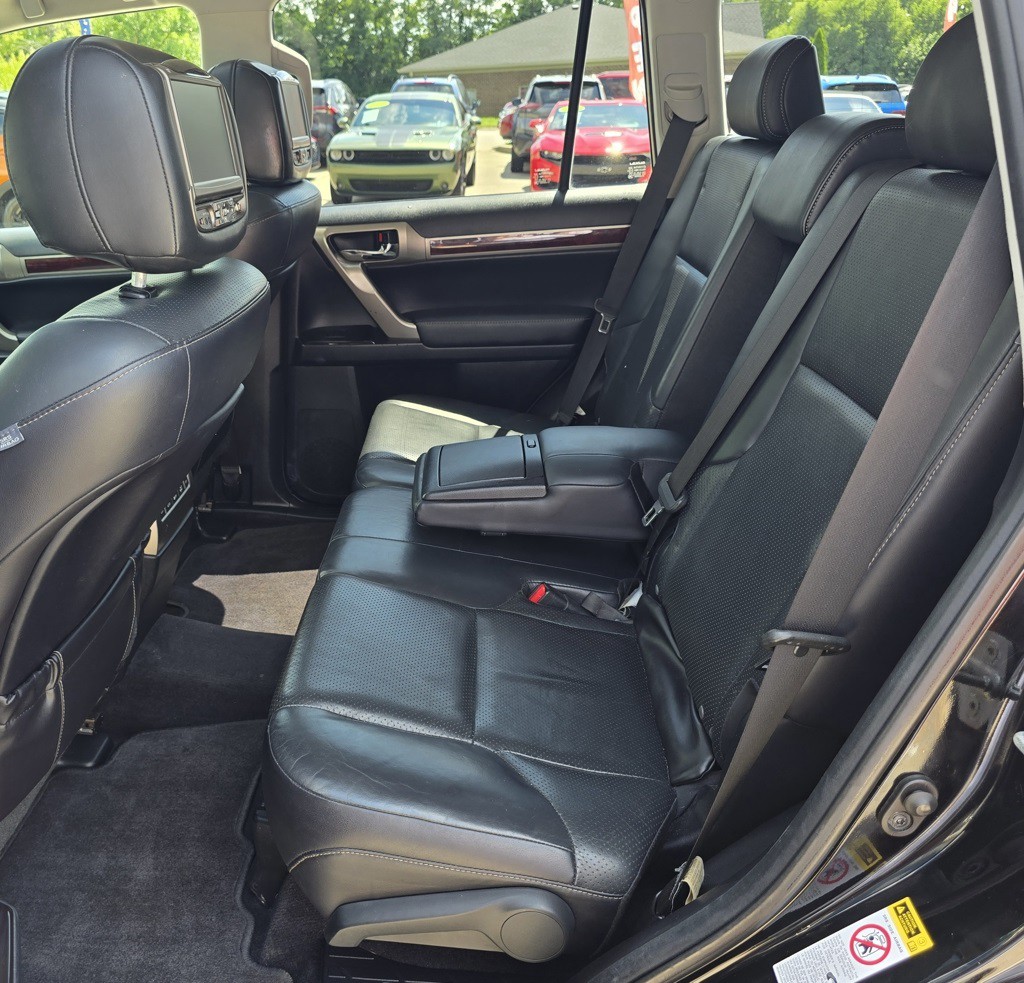 2010 Lexus GX Image 30