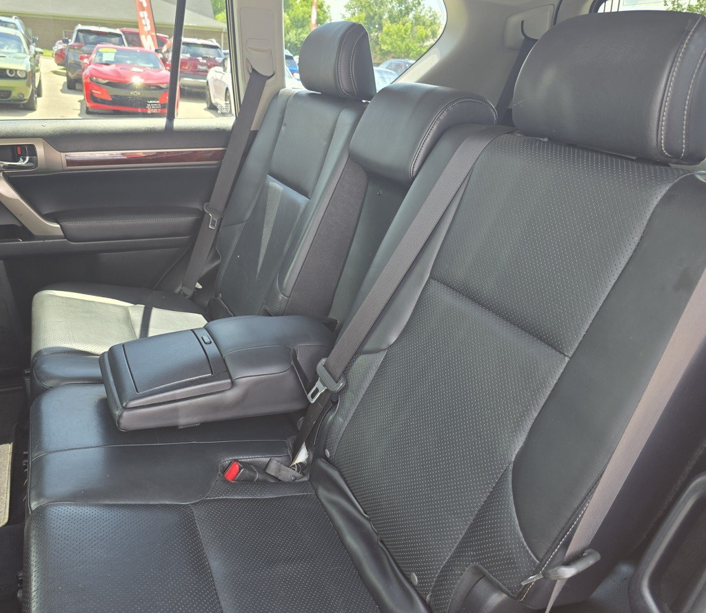 2010 Lexus GX Image 31