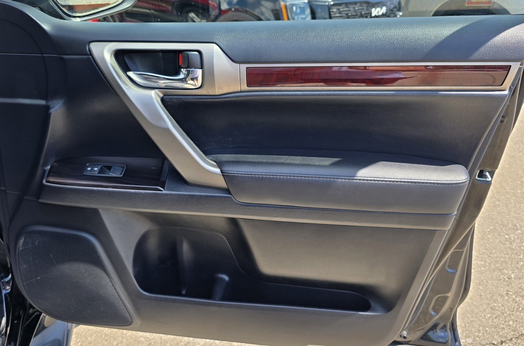2010 Lexus GX Image 37