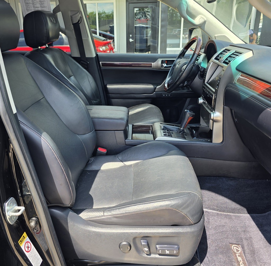2010 Lexus GX Image 38
