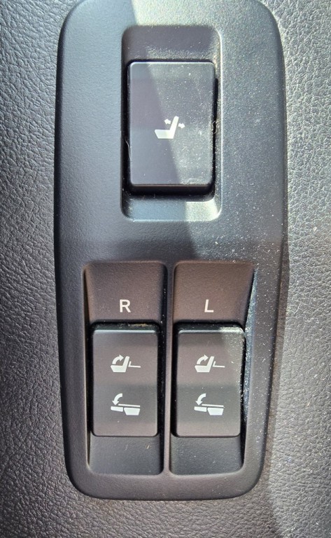 2010 Lexus GX Image 43