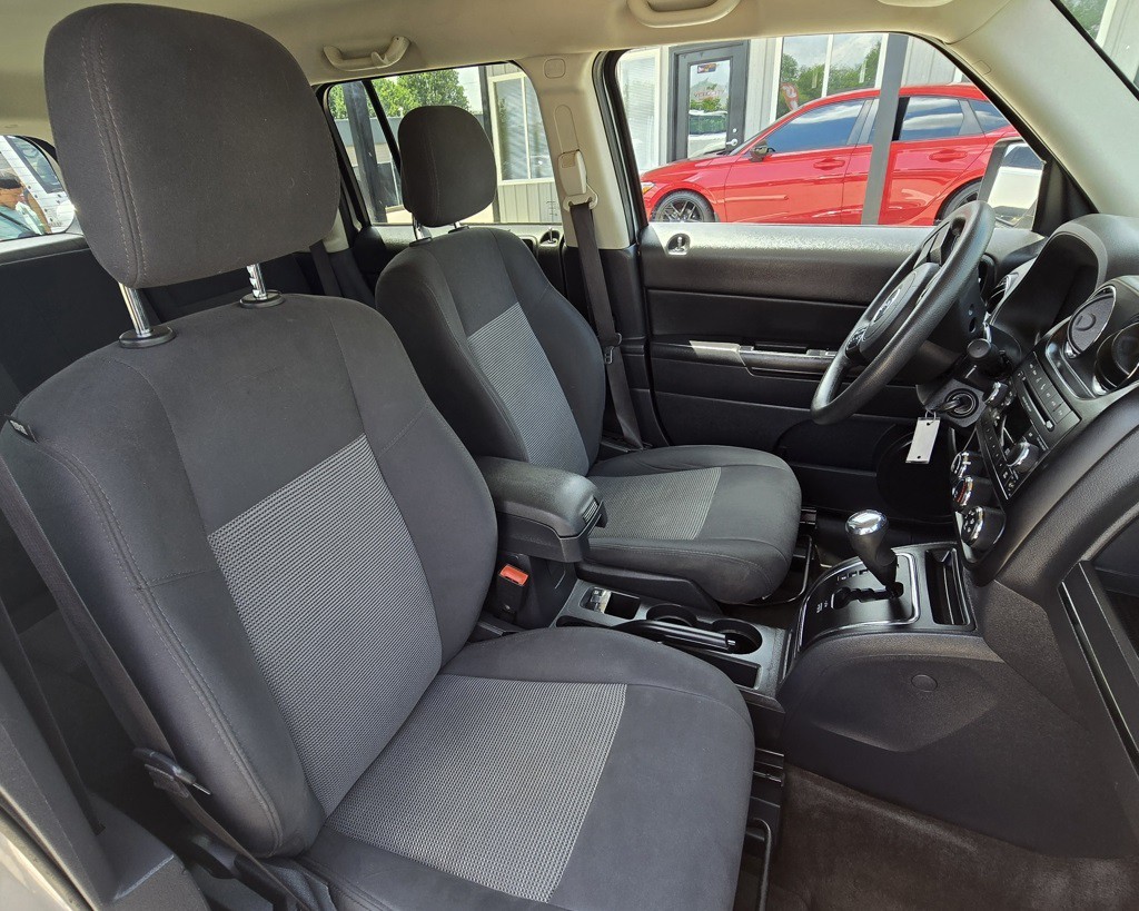 2016 Jeep Patriot Image 32