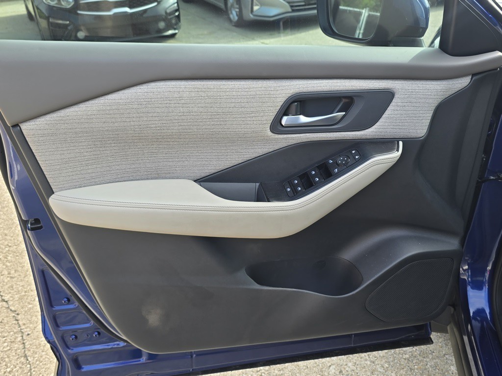2023 Nissan Rogue Image 9