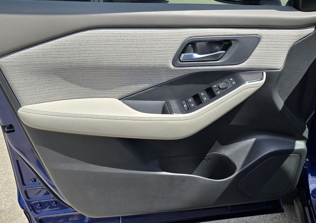2023 Nissan Rogue Image 15