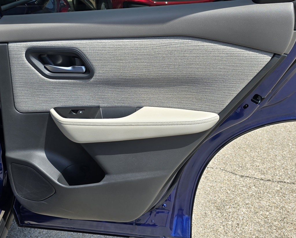 2023 Nissan Rogue Image 38