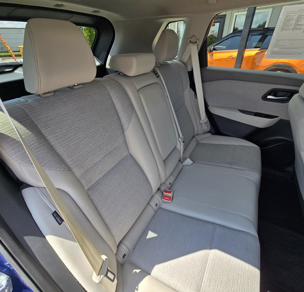 2023 Nissan Rogue Image 40