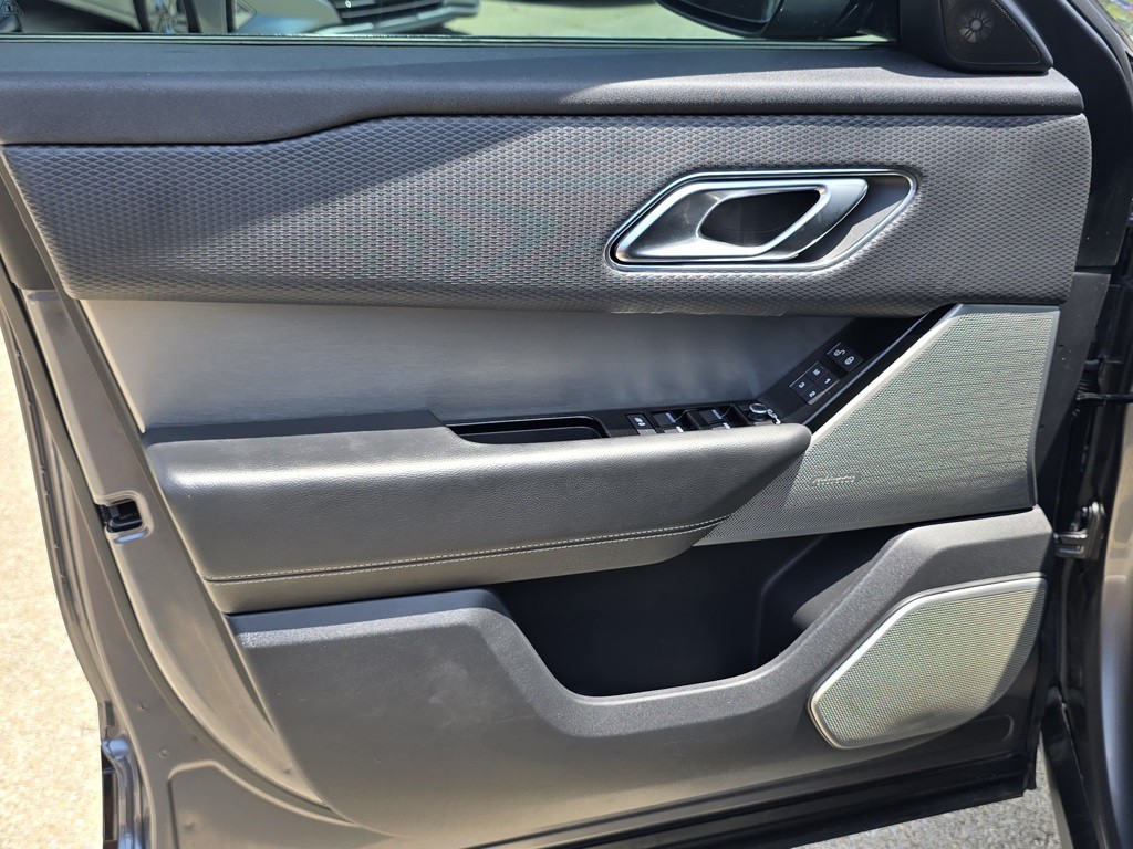 2018 Land Rover Range Rover Image 16