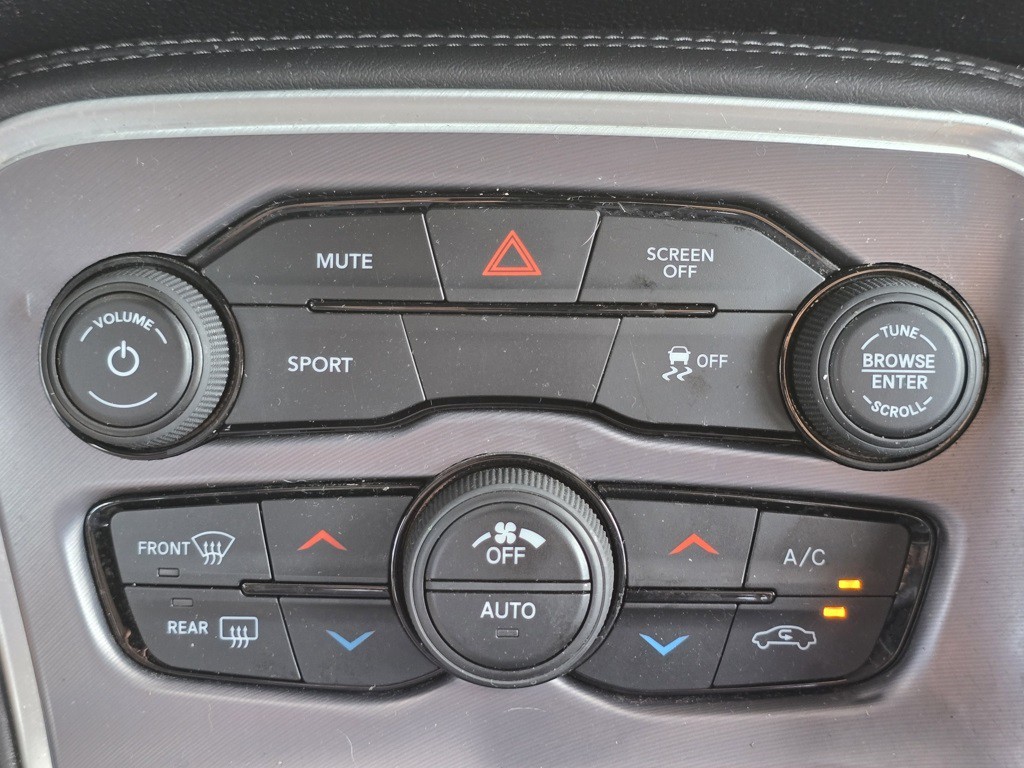2019 Dodge Challenger Image 14