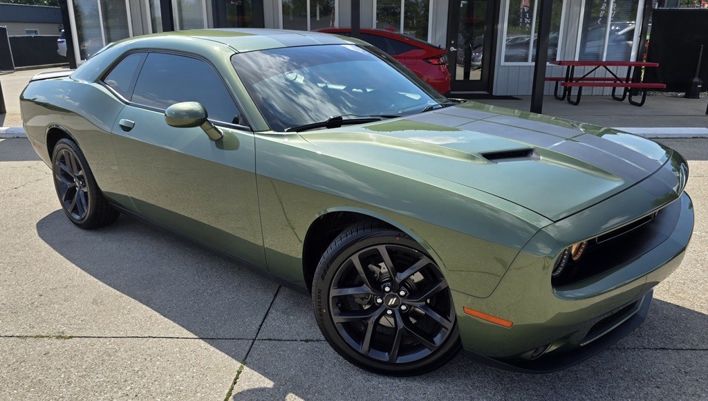 2019 Dodge Challenger Image 2