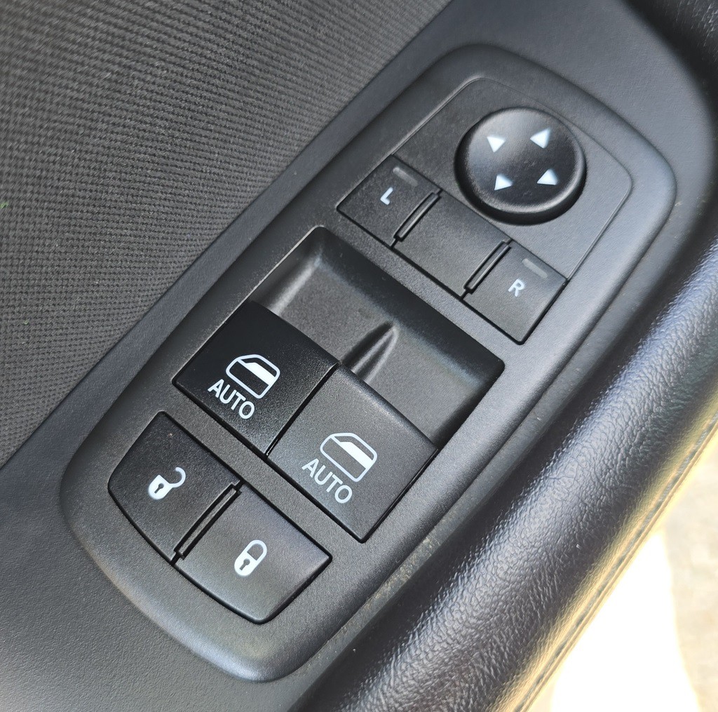 2019 Dodge Challenger Image 14