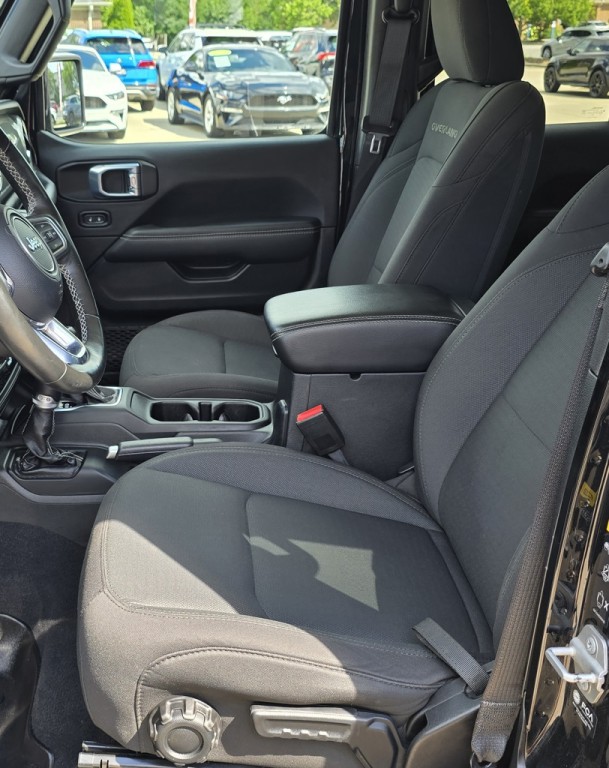 2021 Jeep Gladiator Image 16