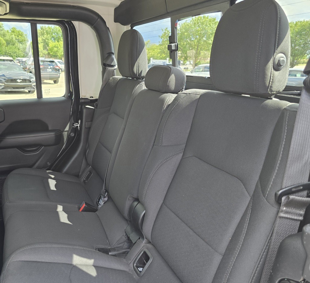 2021 Jeep Gladiator Image 31
