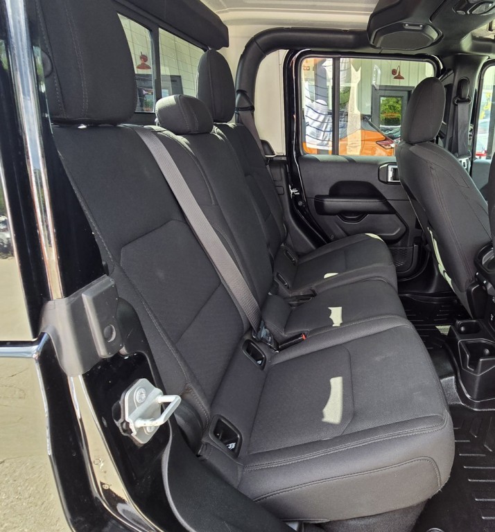 2021 Jeep Gladiator Image 35