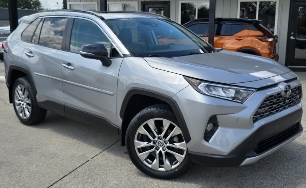 2021 Toyota Rav4 Image 2