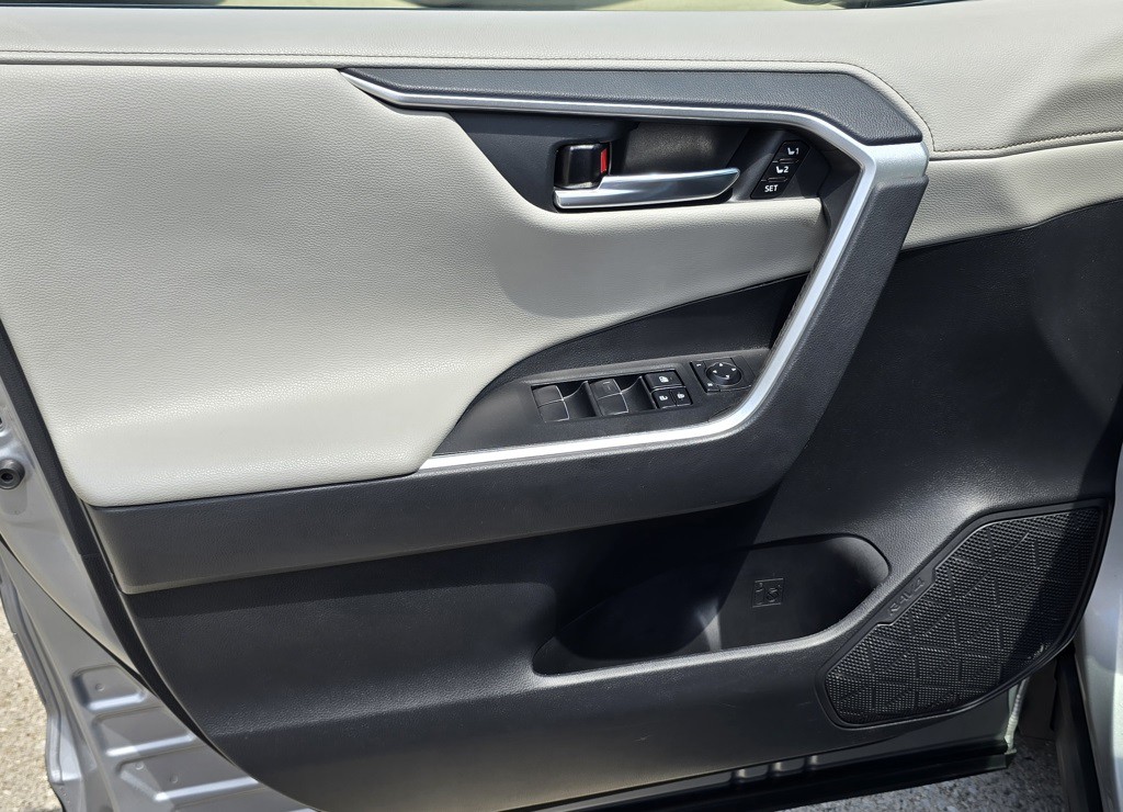 2021 Toyota Rav4 Image 16