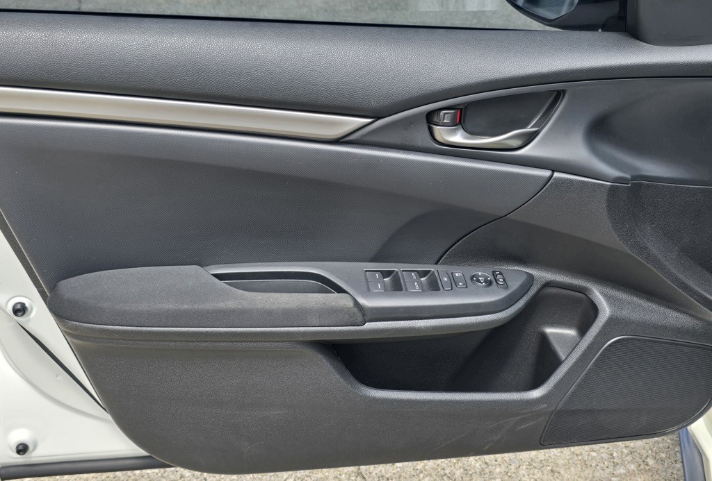 2018 Honda Civic Image 15