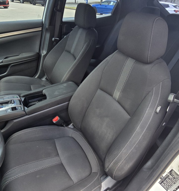 2018 Honda Civic Image 17