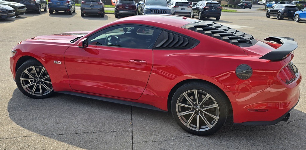2017 Ford Mustang Image 6
