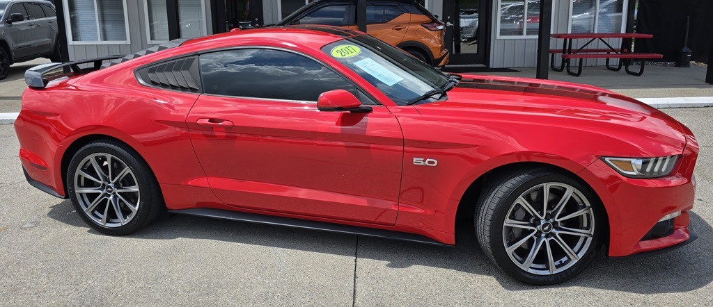 2017 Ford Mustang Image 4