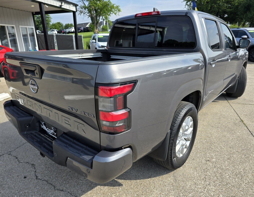 2022 Nissan Frontier Image 2