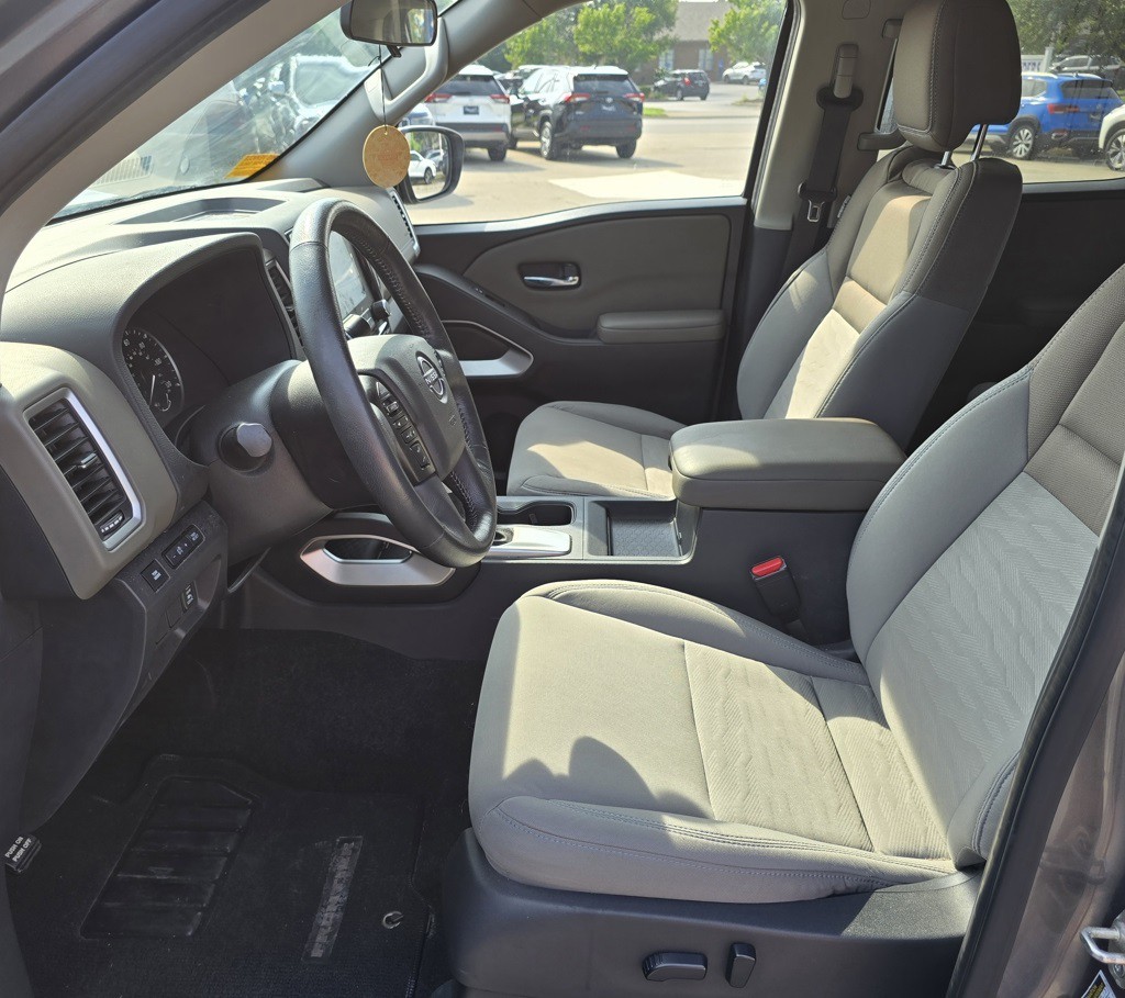 2022 Nissan Frontier Image 7