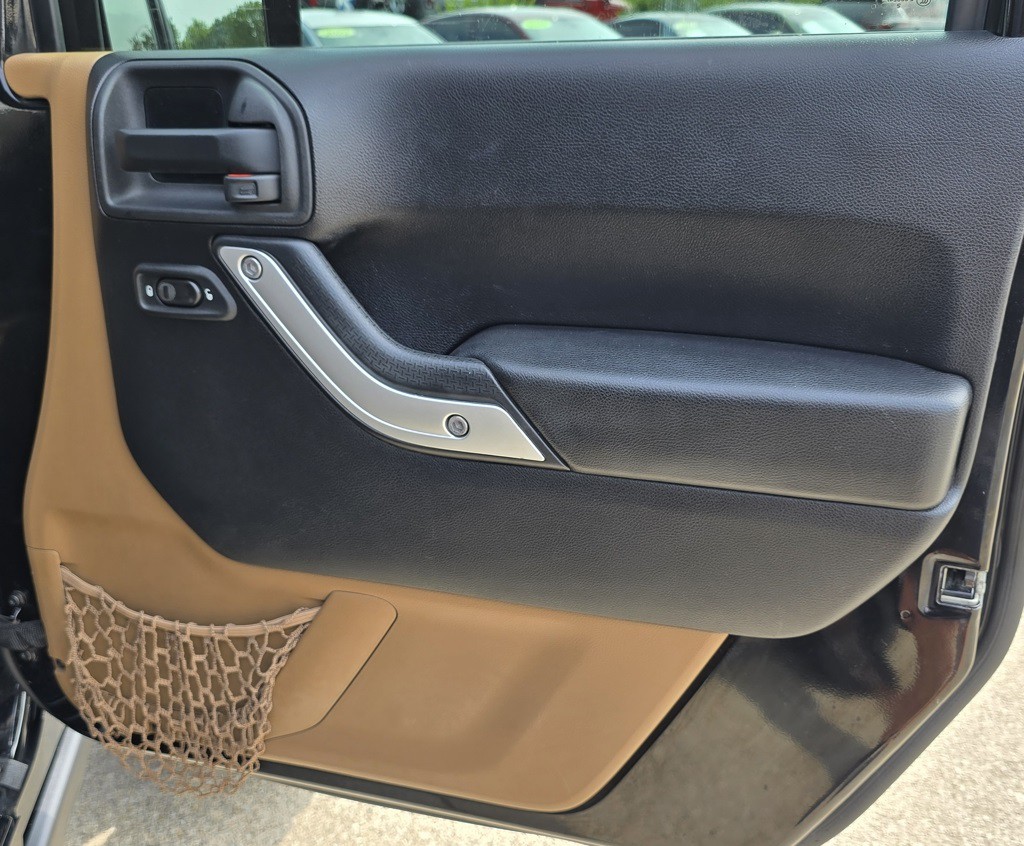 2015 Jeep Wrangler Image 24