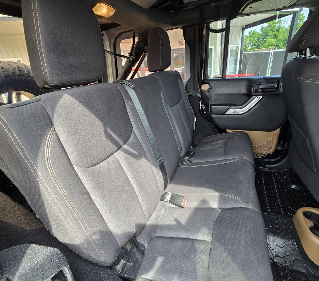 2015 Jeep Wrangler Image 26