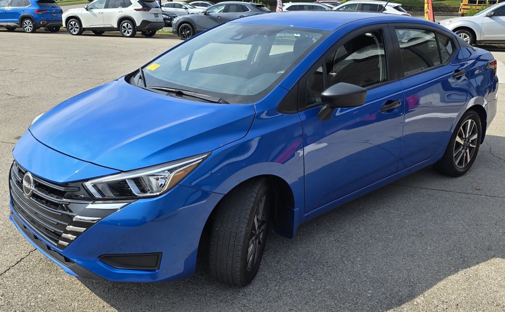 2023 Nissan Versa Image 5
