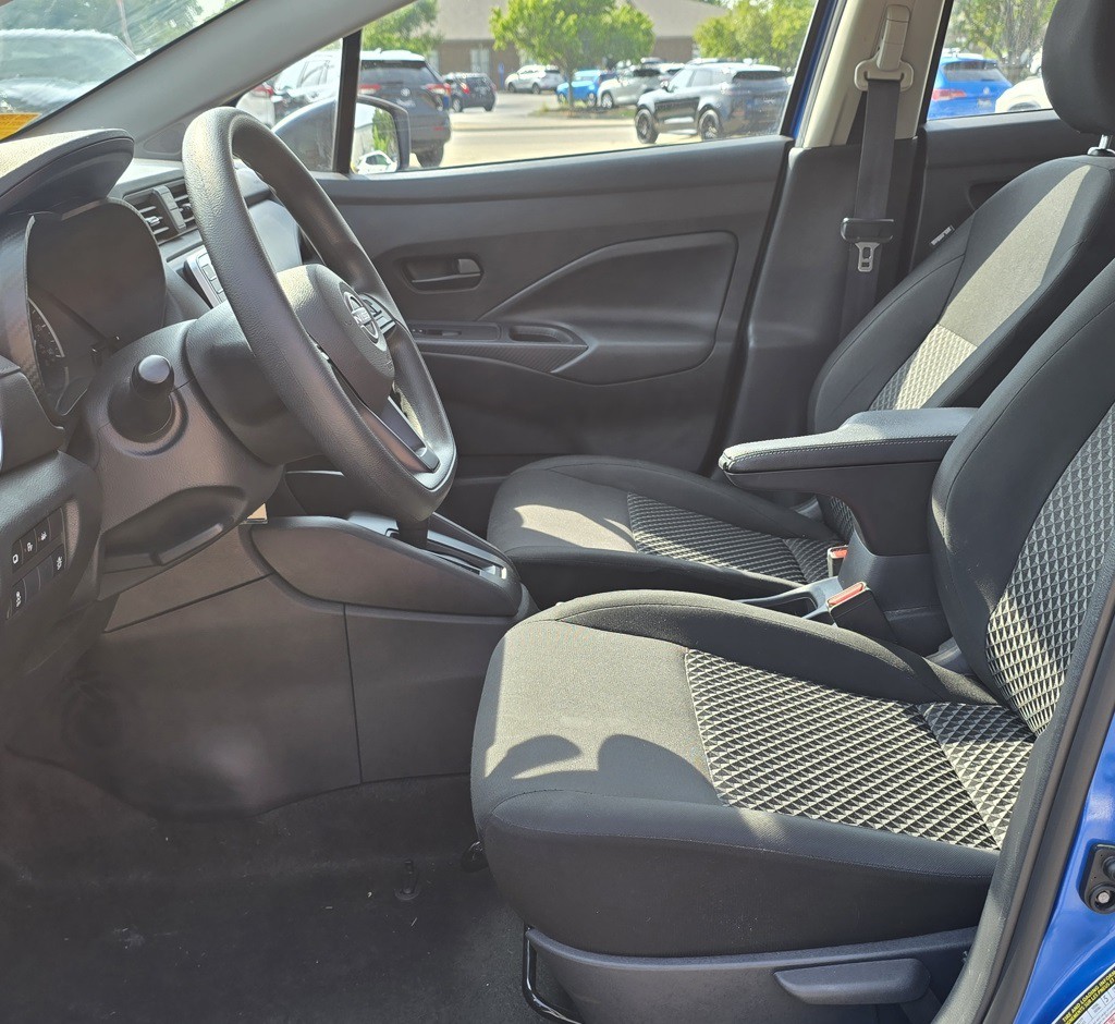 2023 Nissan Versa Image 8