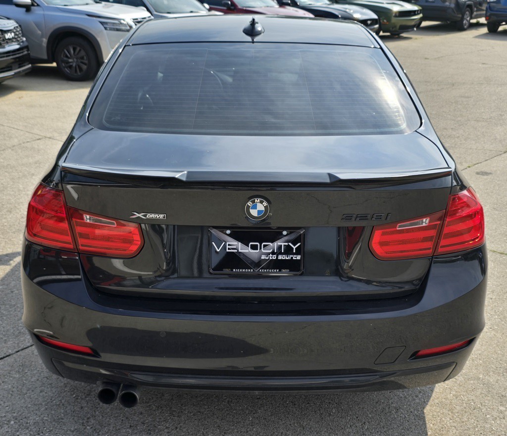 2015 BMW 3 Series Image 3