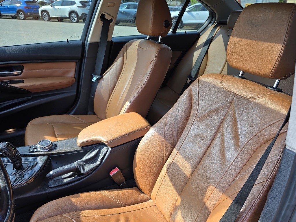 2015 BMW 3 Series Image 8
