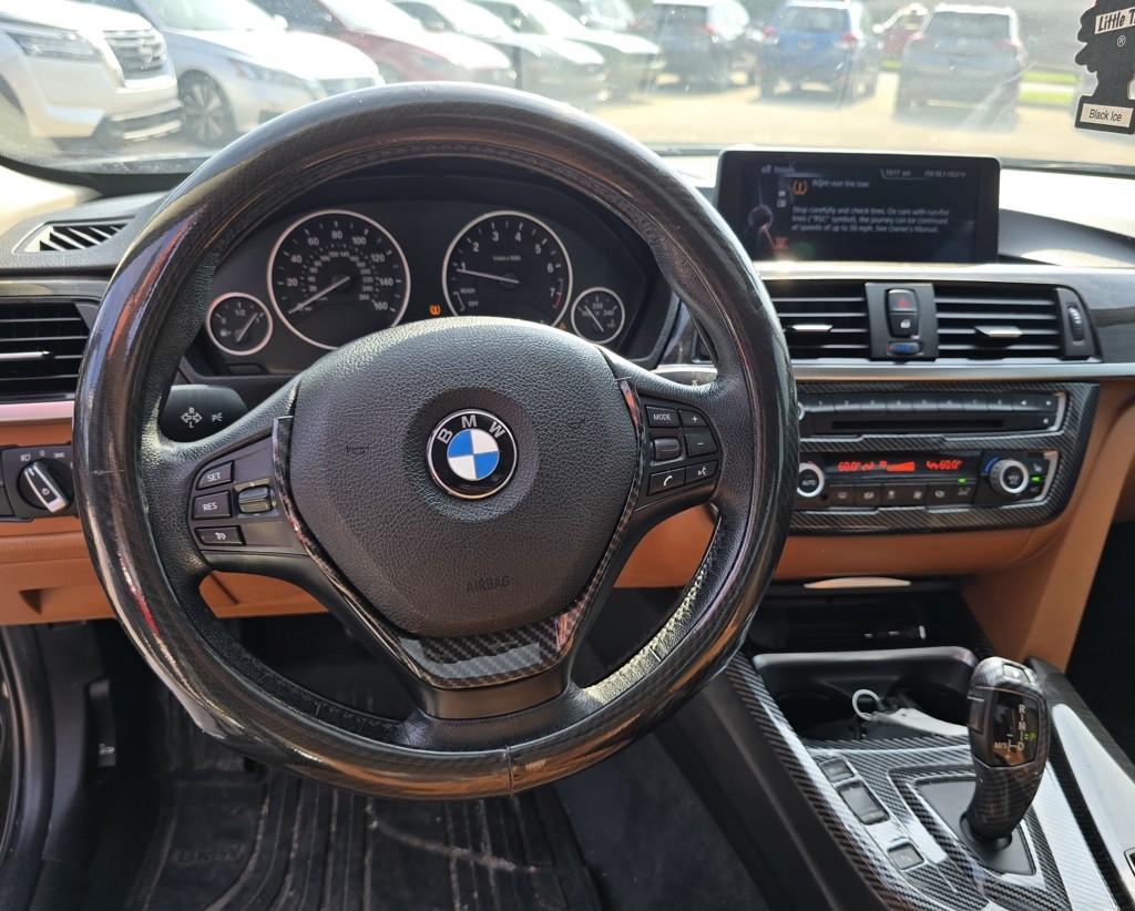 2015 BMW 3 Series Image 9