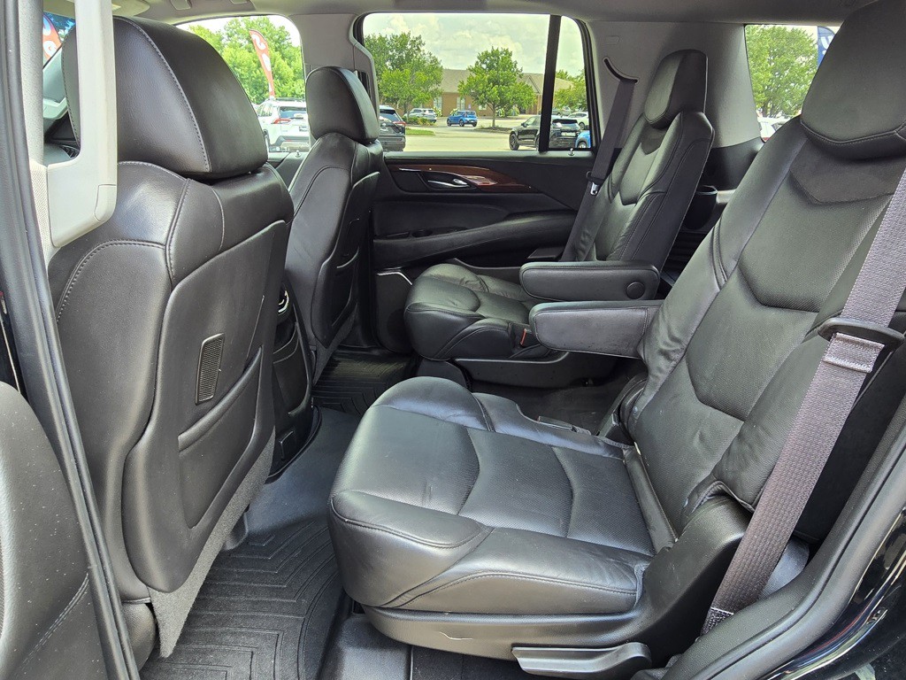 2017 Cadillac Escalade Image 13
