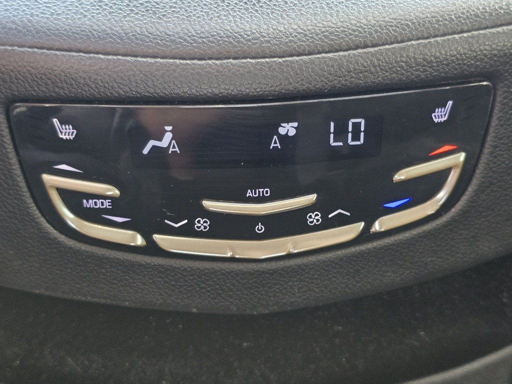 2017 Cadillac Escalade Image 14