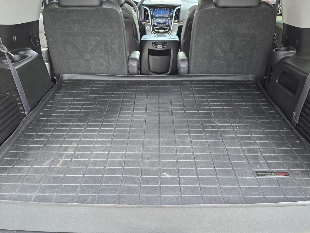 2017 Cadillac Escalade Image 15