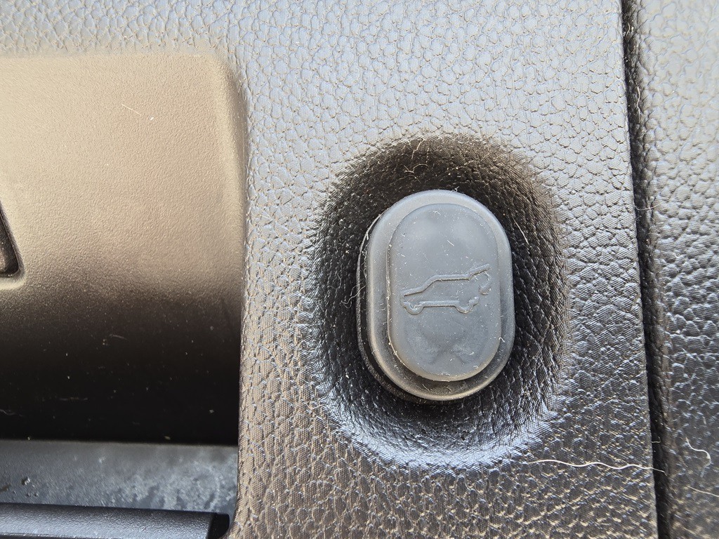 2017 Cadillac Escalade Image 18