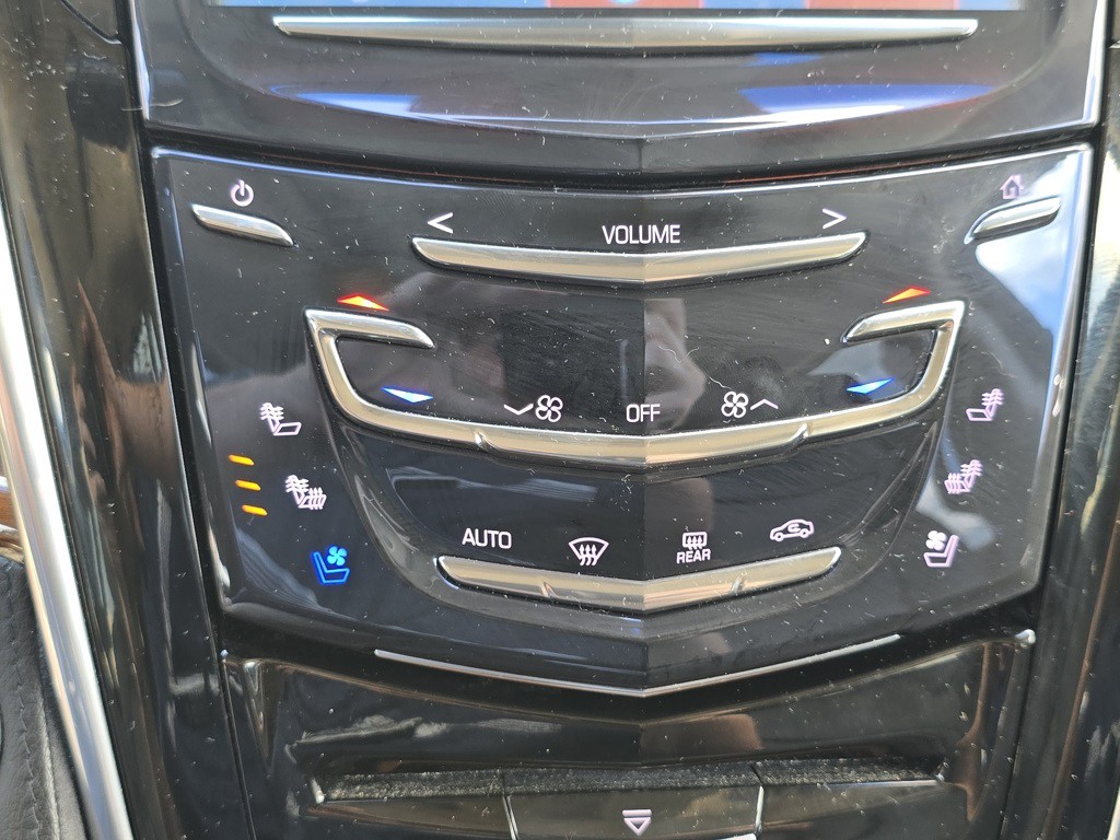 2017 Cadillac Escalade Image 23
