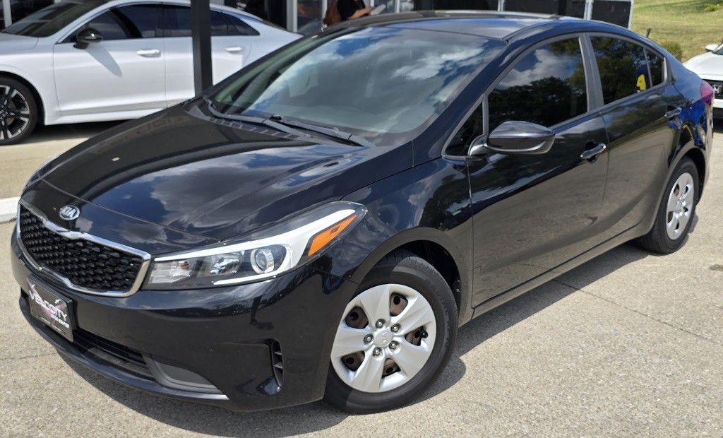 2017 Kia Forte Image 3