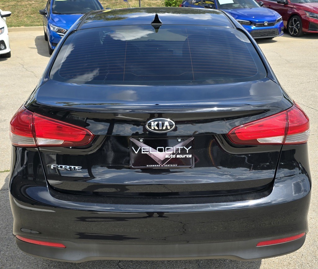 2017 Kia Forte Image 8