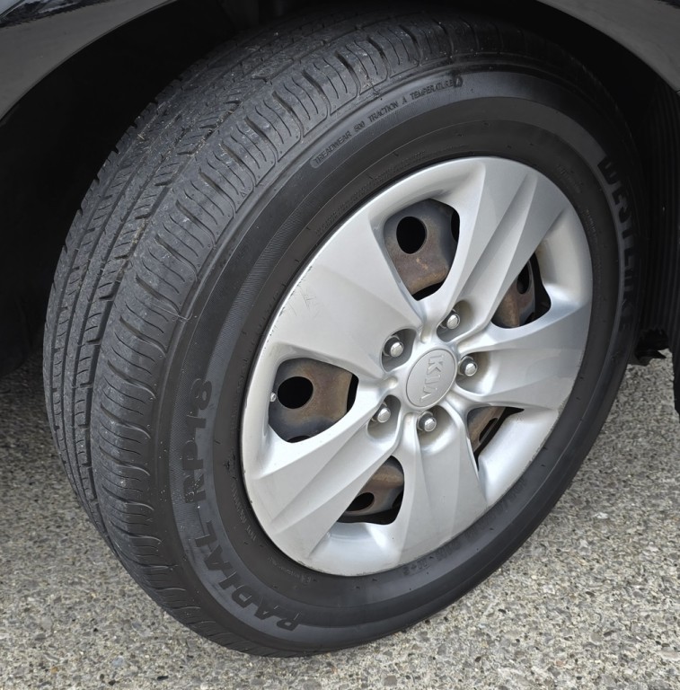 2017 Kia Forte Image 11