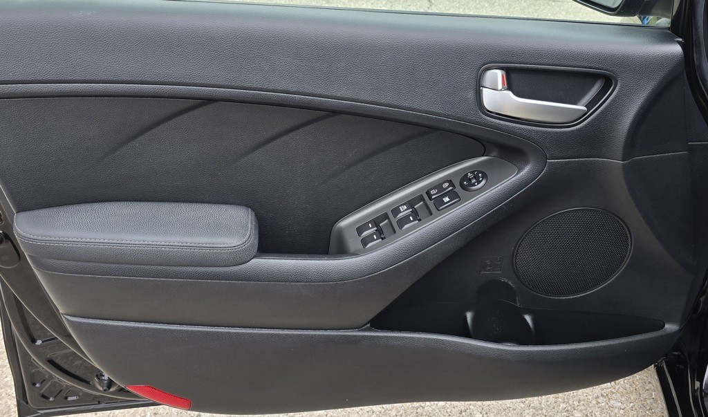 2017 Kia Forte Image 15