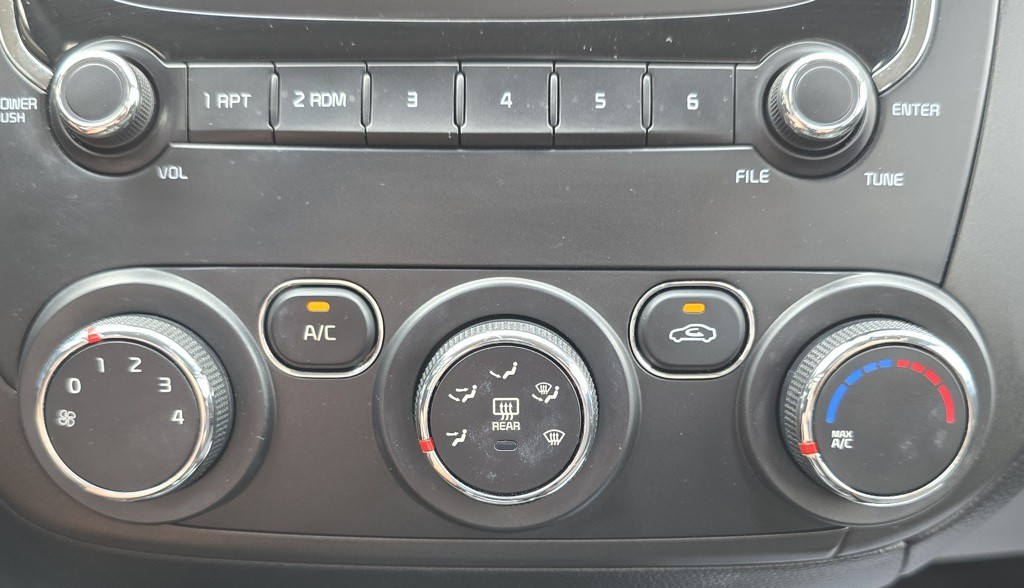 2017 Kia Forte Image 28